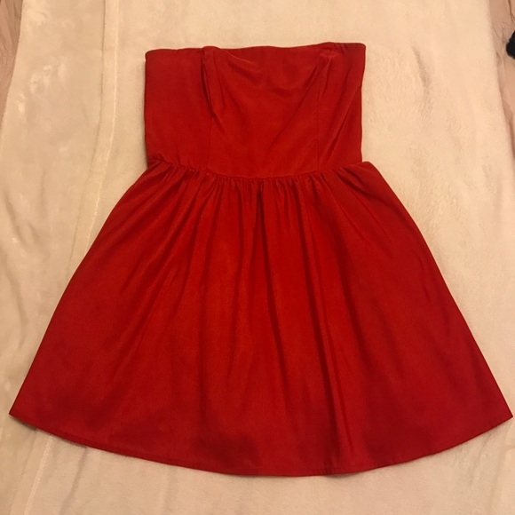 Strapless Little Red Dress with Zipper forever21 - Picture 3 of 6